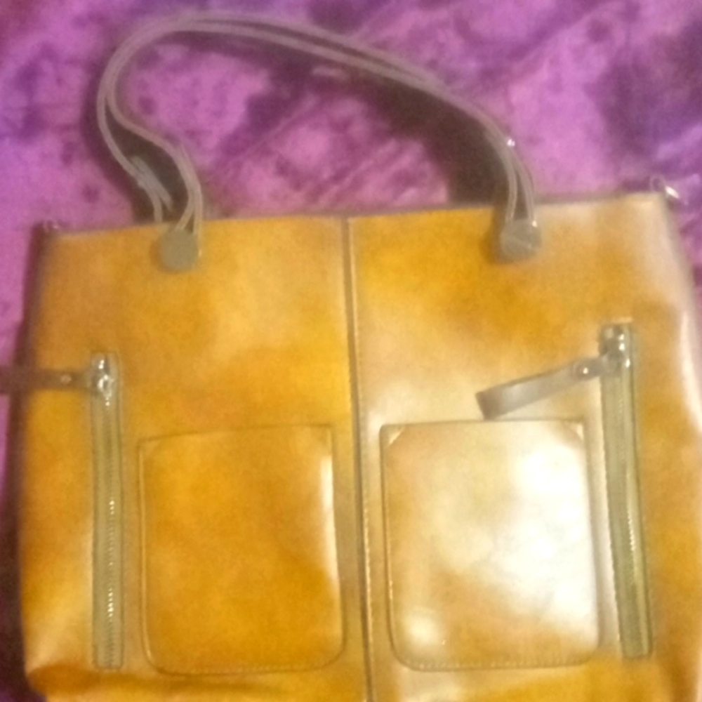 Leather croasbody